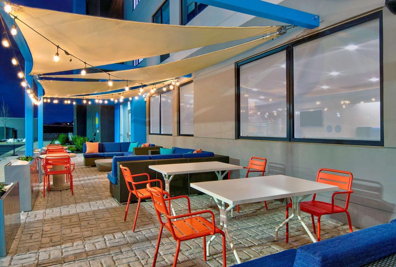 Tru By Hilton Ashburn One Loudoun, Va Hotel Exterior photo